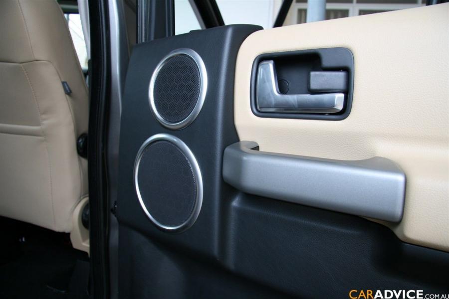  Land Rover Discovery 3 2008 года  (фото 8 из 21)